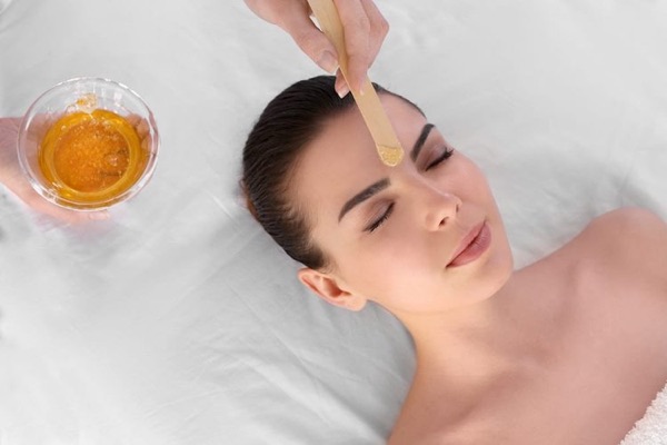 Full Face at Roya&rsquo;s Brow Spa